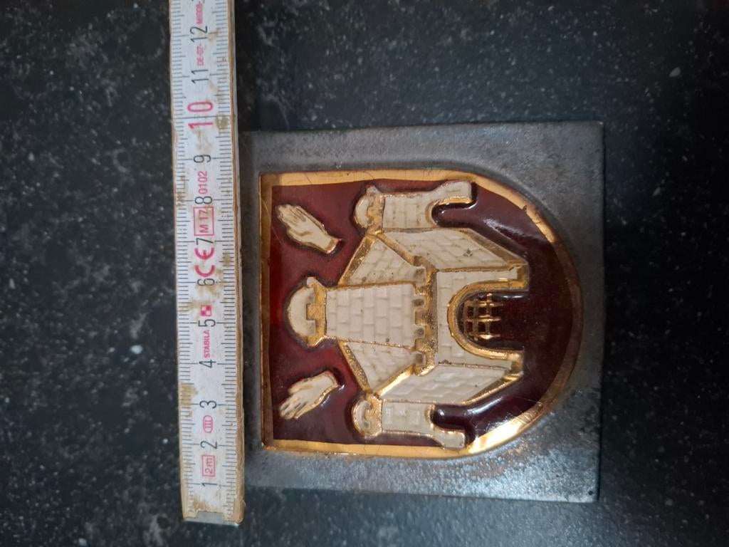 decoratieve plaquette met het wapenschild van de stad Antwer, Antiek en Kunst, Curiosa en Brocante, Ophalen