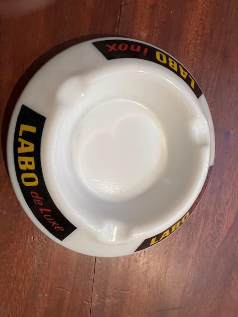 Vintage asbak opaline Huiles Labo, Ophalen
