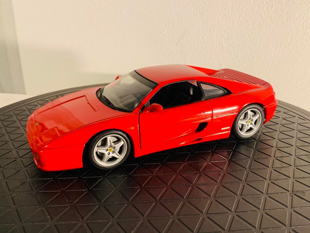 UT Models Ferrari F355 1/18, Enlèvement ou Envoi, Comme neuf