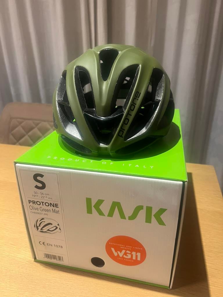 Kask protone maat S, Ophalen, Zo goed als nieuw, S