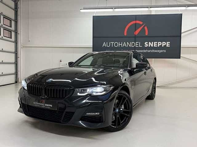 BMW 320 e Aut. M Sportpakket/Led/M Shadowline/Enz.., Auto's, BMW, Automaat, 1998 cc, Emergency brake assist, Overige brandstoffen