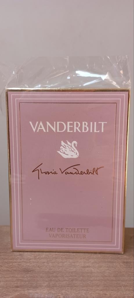 Nieuw Vanderbilt eau de toilette, Ophalen