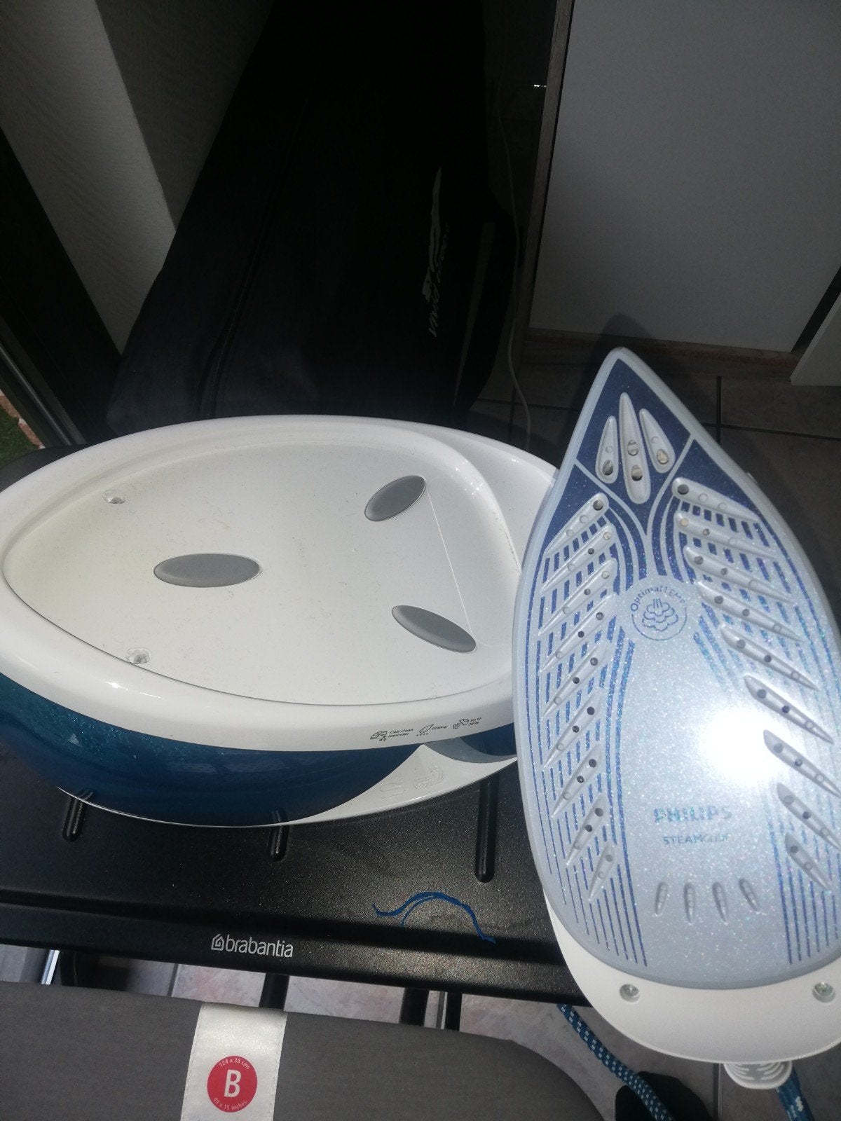 strijkijzer, Elektronische apparatuur, Ophalen, Zo goed als nieuw, Kledingstomer