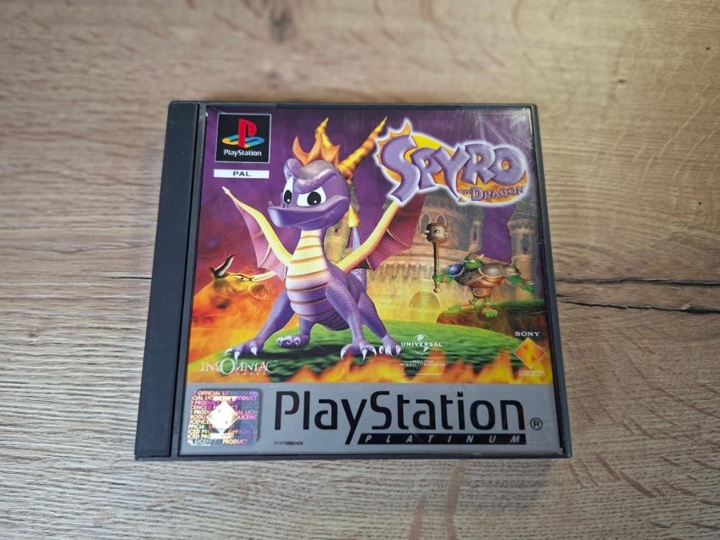 PS1 Spyro the Dragon (Platinum) – compleet, Games en Spelcomputers, Ophalen of Verzenden