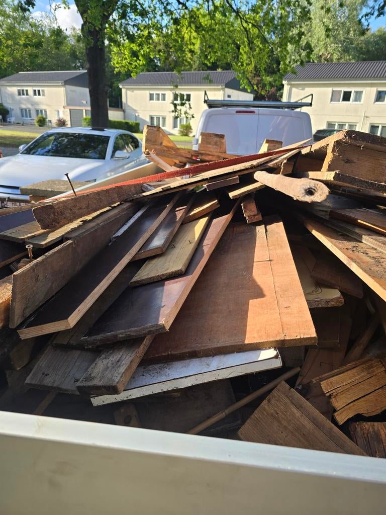 Gratis Hout: balkjes  ,planken, latten, Ophalen