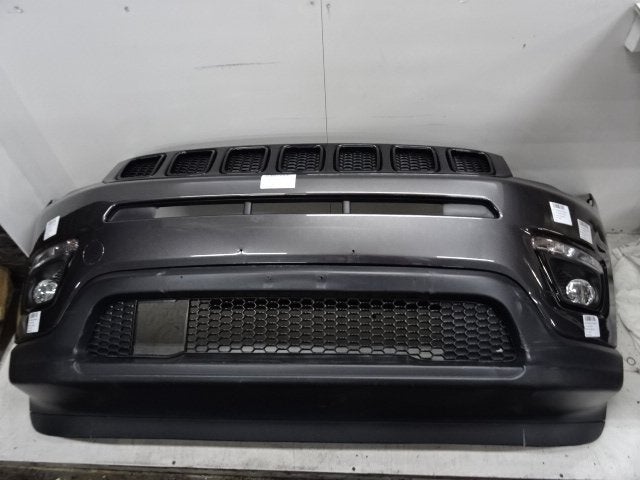 BUMPER VOOR Jeep Compass II (MP) (01-2016/-), Webaccessibility@stellantis.com, Gebruikt, Bumper, Taurusavenue 1
2132 LS  Hoofddorp, NL
