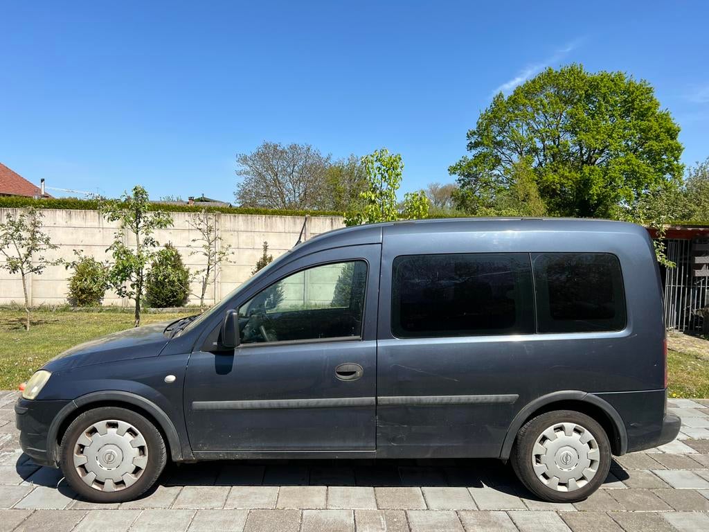 Opel combo 1.4i tour start en rijdt motorprobleem, Auto's, 4 cilinders, Particulier, Combo Tour, 5 zetels