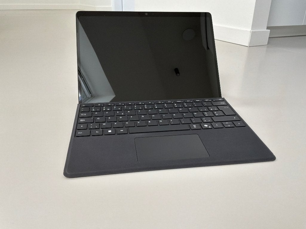 Microsoft Surface Pro 11 – Snapdragon X Plus – 16GB, Informatique & Logiciels, Snapdragon X Plus, 13 pouces, Avec écran tactile