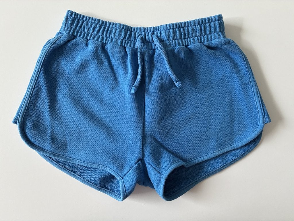 Blauwe short maat 134, Broek, Meisje, Ophalen of Verzenden, Zo goed als nieuw