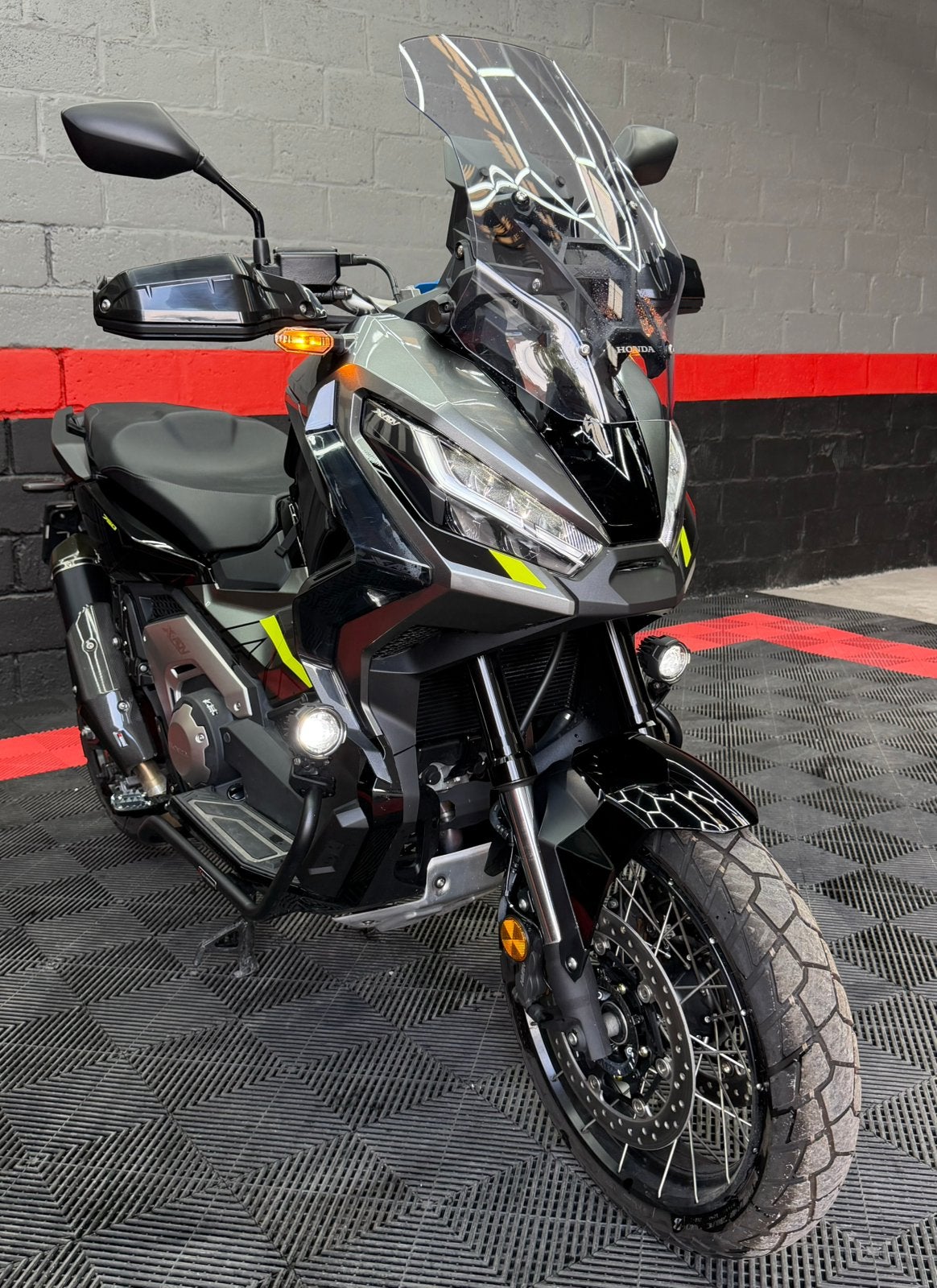 **Honda XADV 750 //2024// Akrapovic**, Motos, Permis Moto A, Entreprise, Plus de 35 kW, Poignées chauffantes