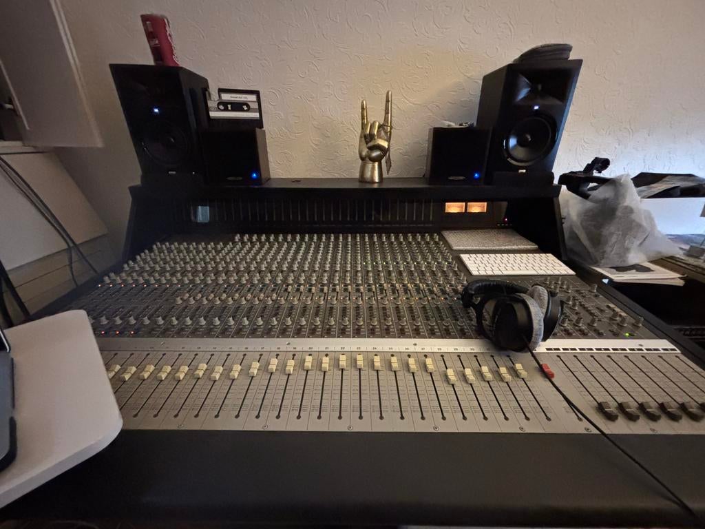 Tascam M3500 studio tafel 32 kanaals, Musique & Instruments, Enlèvement, Comme neuf, 20 canaux ou plus, Entrée micro
