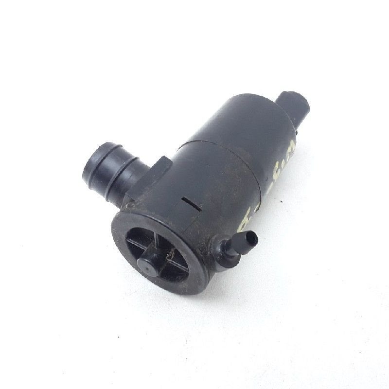 LAVE-GLACE POMPE AVANT Toyota Yaris II (P9), Dhr. M. Roggen, Toyota, Stadsweg 37 37
9917 PV  WIRDUM GR., NL, Utilisé