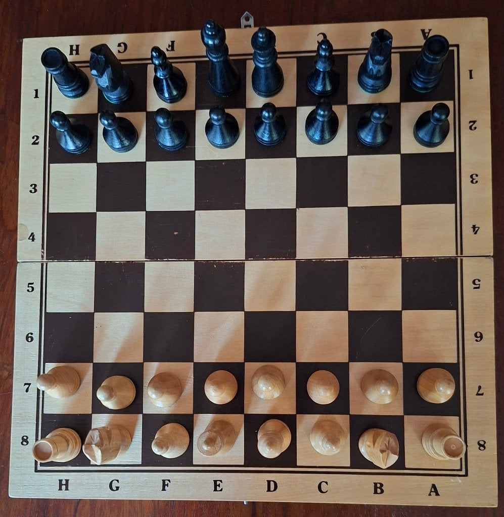 Houten Schaakspel als doos uitgevoerd, “simple staunton”, Hobby en Vrije tijd, Gezelschapsspellen | Bordspellen, Een of twee spelers