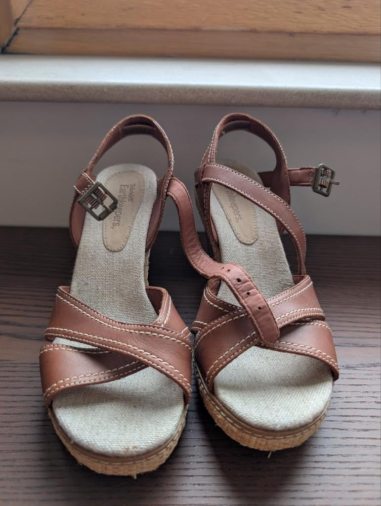 Sandales Timberland à semelle haute et talon pour femmes, Vêtements | Femmes, Neuf, Enlèvement ou Envoi, Brun, Timberland