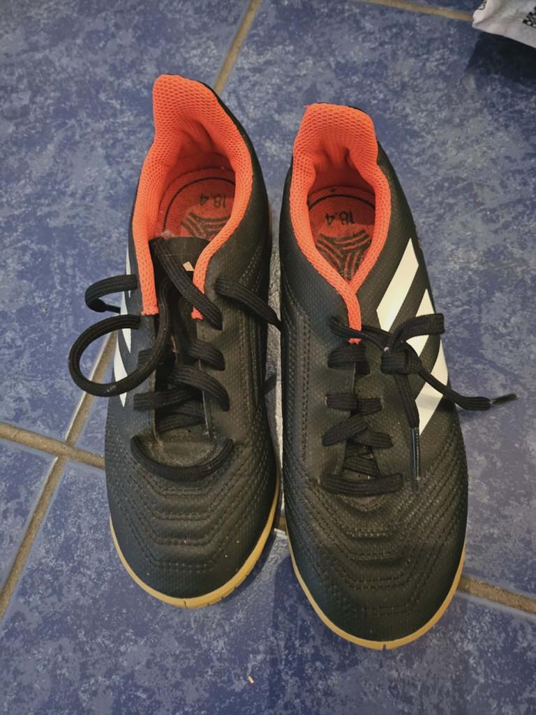 Chaussures Adidas, Sport en Fitness, Voetbal, Ophalen, Schoenen