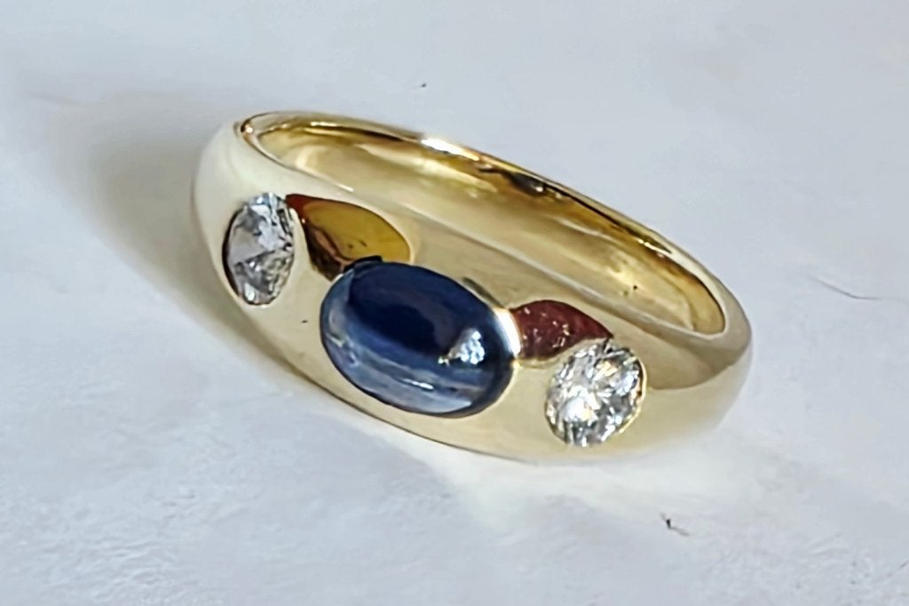 Gouden ring met saffier en diamanten 0,36kt, Bijoux, Sacs & Beauté, Bagues, Enlèvement ou Envoi, Femme ou Homme, Comme neuf, Or
