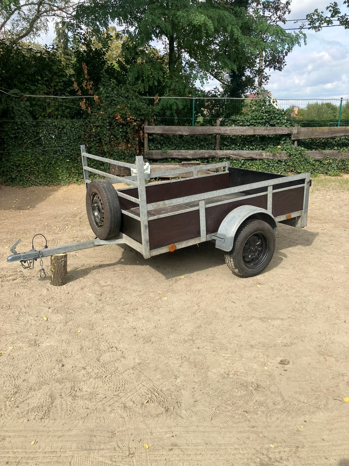 Aanhangwagen enkelas, Ophalen, Gebruikt