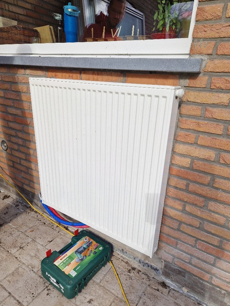 Radiator: Henrad Premium ECO Type 22 (900x900) 1998W (NIEUW), Doe-het-zelf en Bouw, Ophalen, Hoog rendement (Hr), Radiator, Zo goed als nieuw