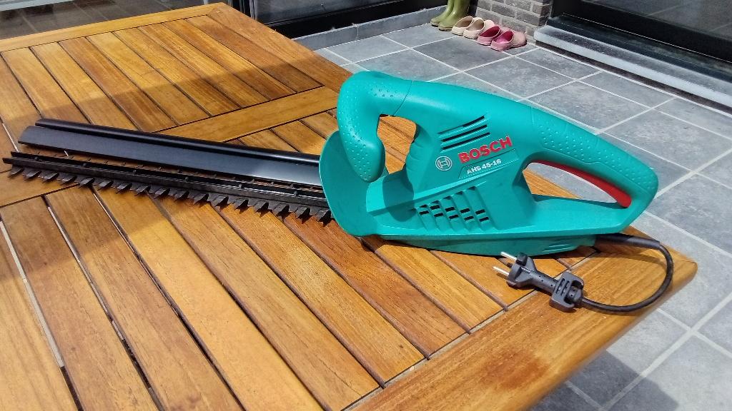 Taille haie électrique BOSCH 3600 H47, Enlèvement, Comme neuf, Électrique, Bosch