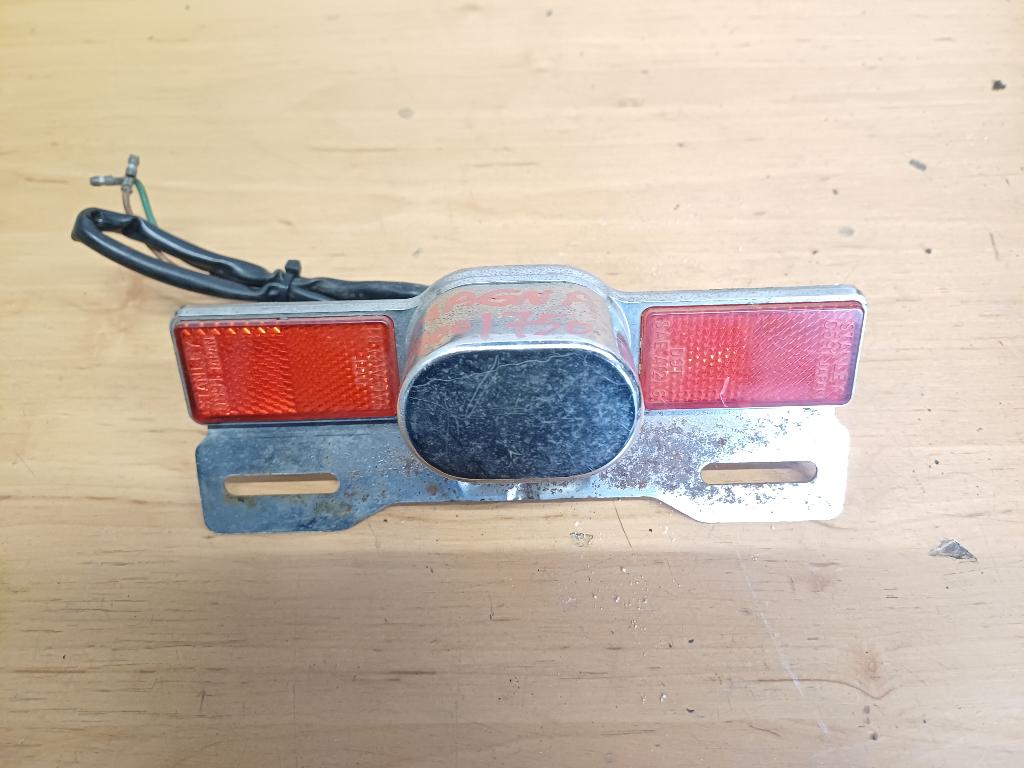 honda magna 700/750 nummerplaathouder + licht, Motoren, Ophalen, Gebruikt