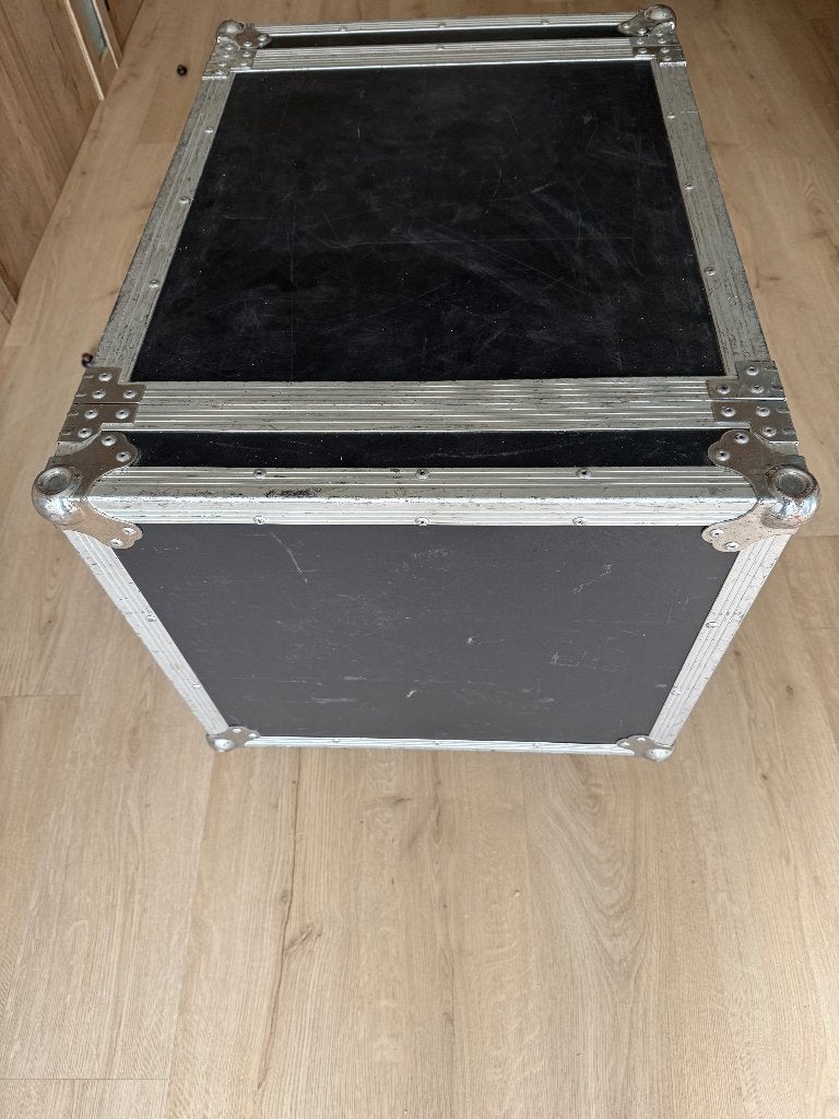 Flightcase 10U met wielen, Ophalen, Flightcase