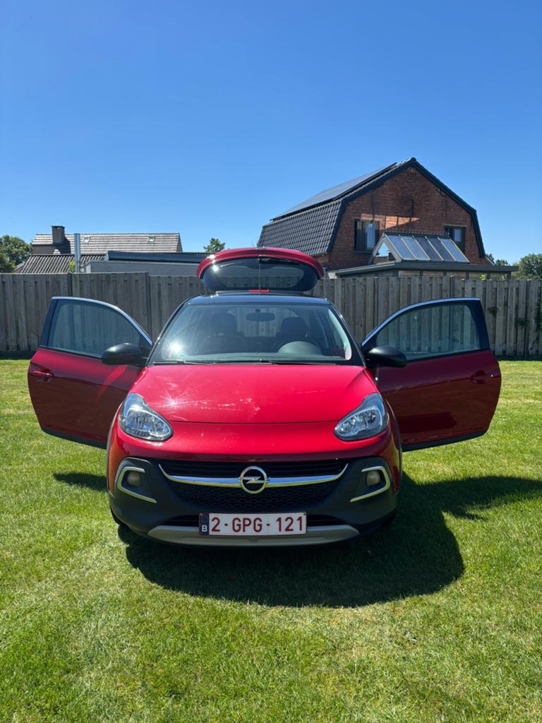 Opel Adam-Rocks, Rood (met zwart dak), lichtmetalen velgen, Commande vocale, Euro 6, Boîte manuelle, Noir
