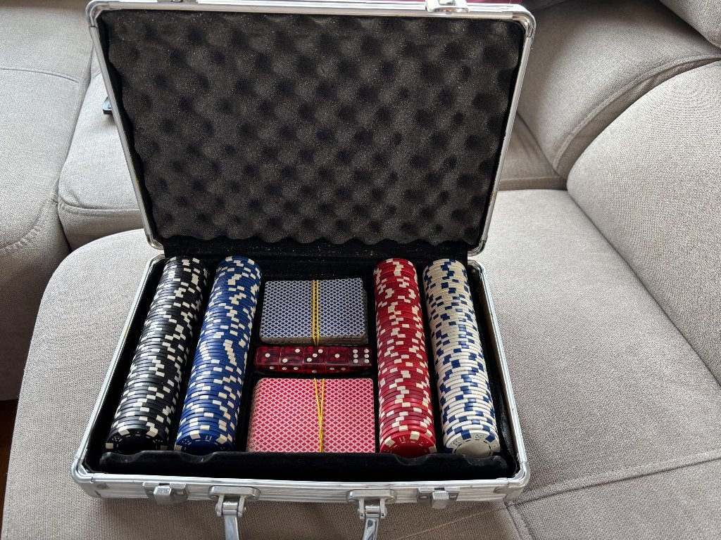 Coffre jetons + cartes / jeton koffer + kaarten, Drie of vier spelers, Ophalen, Gebruikt