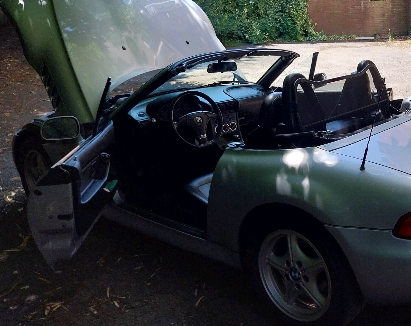 BMW Z3 1.9 140pk Oldtimer uit 1996, foto 3