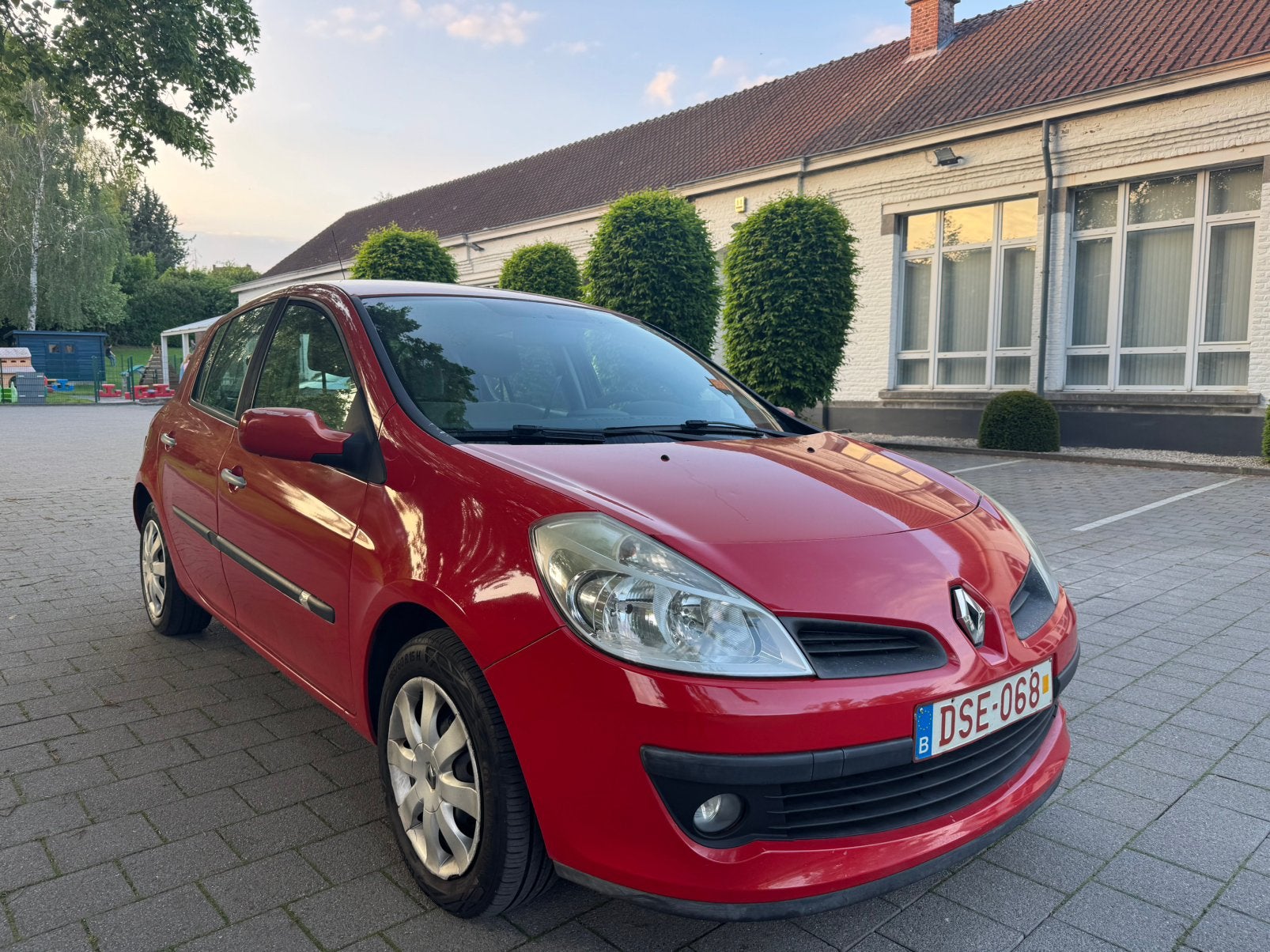 RENAULT CLIO 1.4i ESSENCE / AIRCO/ 5 PORTES/ CONTROLE OK, Bluetooth, Essai à domicile, Achat, Entreprise