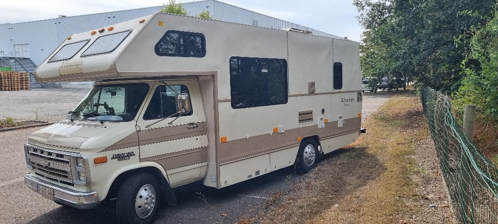 motorhome  chevrolet, Caravans en Kamperen, Mobilhomes, Overige merken, Chemisch toilet, Standaard zit, Alkoof