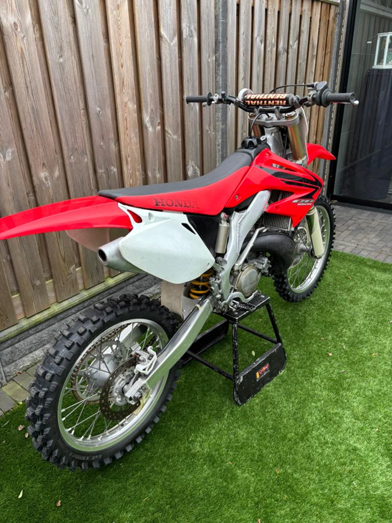 Gezocht oem demper honda cr 250 bj 2005/2007, Motoren, Ophalen