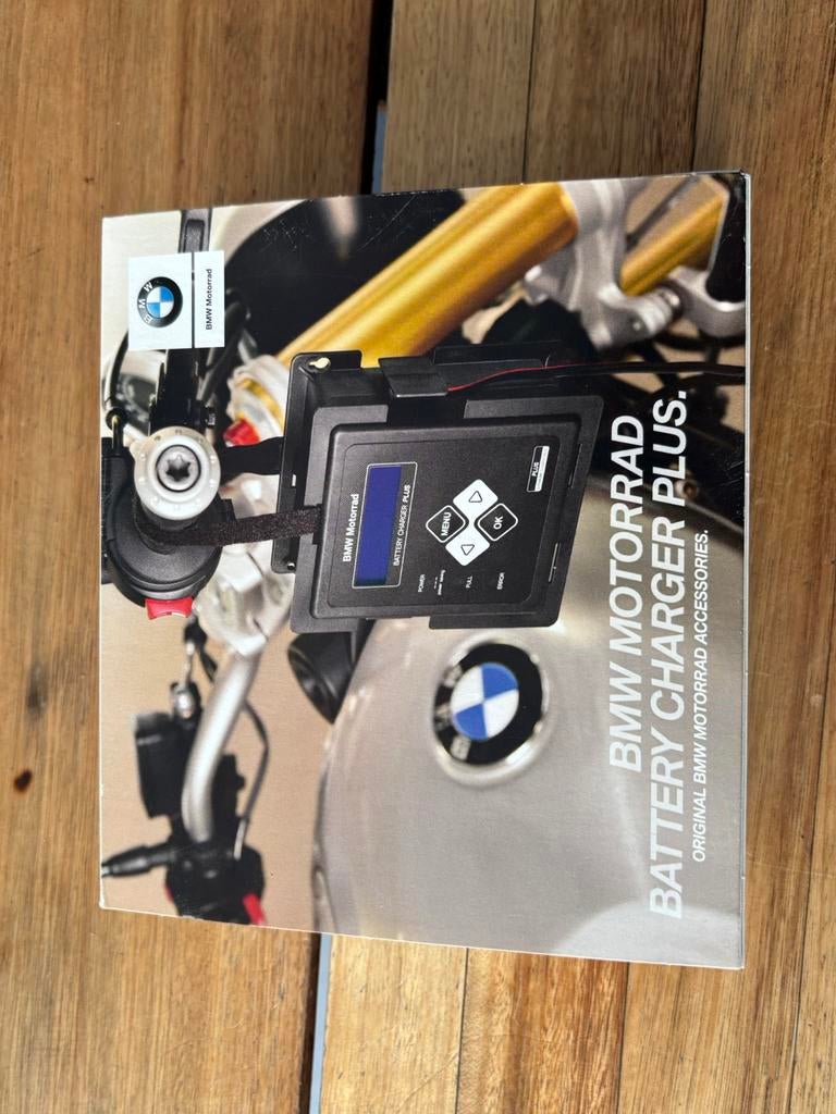 A vendre accessoires BMW , chargeur, Informatique & Logiciels, Enlèvement, Comme neuf