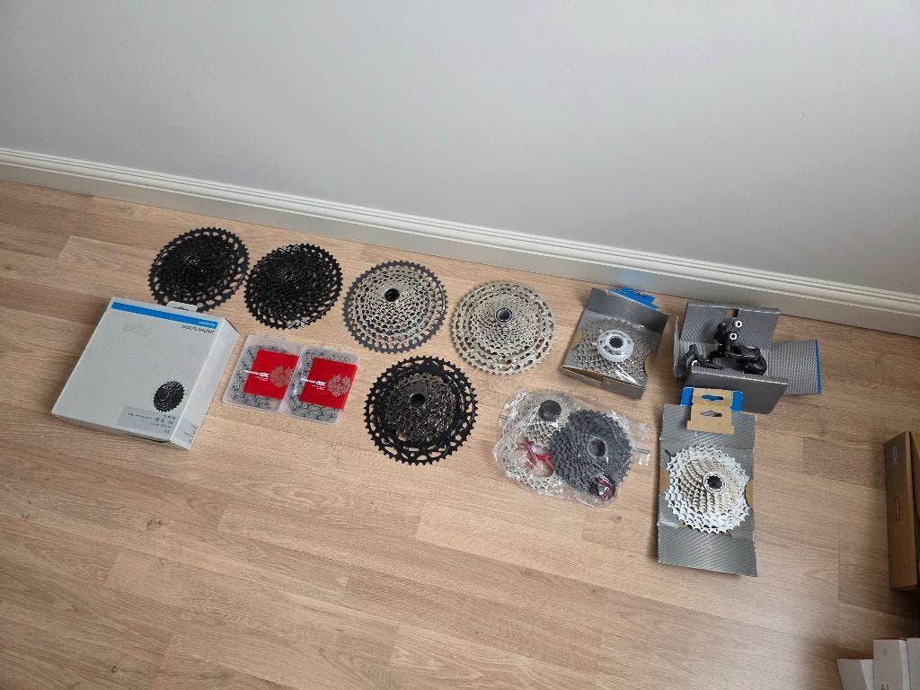 Diverse Sram Eagle, Shimano XT cassettes, pedalen etc..., Fietsen en Brommers, Fietsonderdelen, Ophalen, Nieuw, Mountainbike, Overige typen
