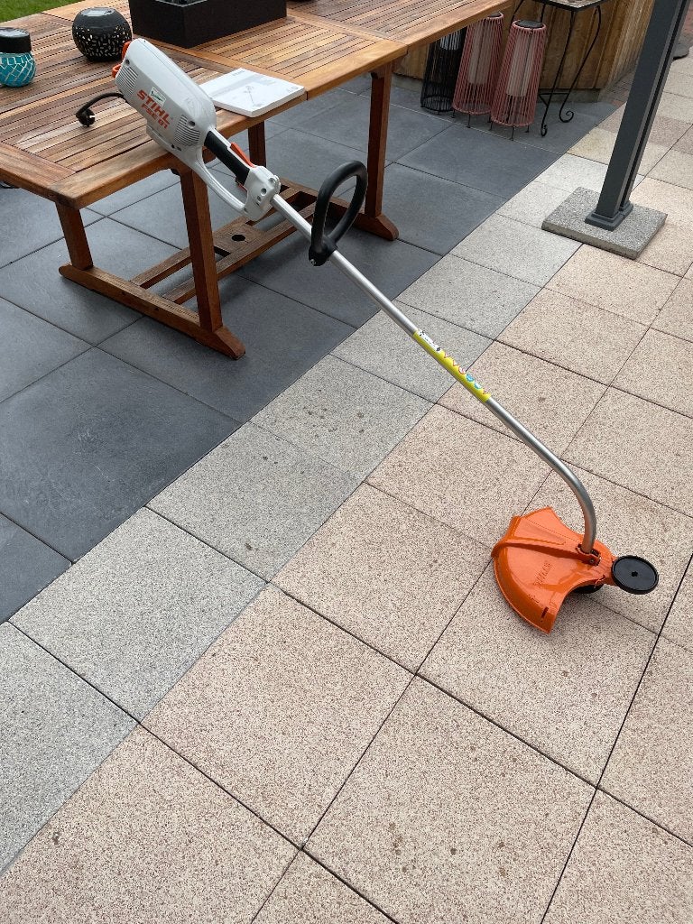 Stilh FSE 81 Elektrische bosmaaier/ kantenmaaier, Jardin & Terrasse, Coupe-bordures, Électrique, Comme neuf, 30 à 50 cm, Enlèvement