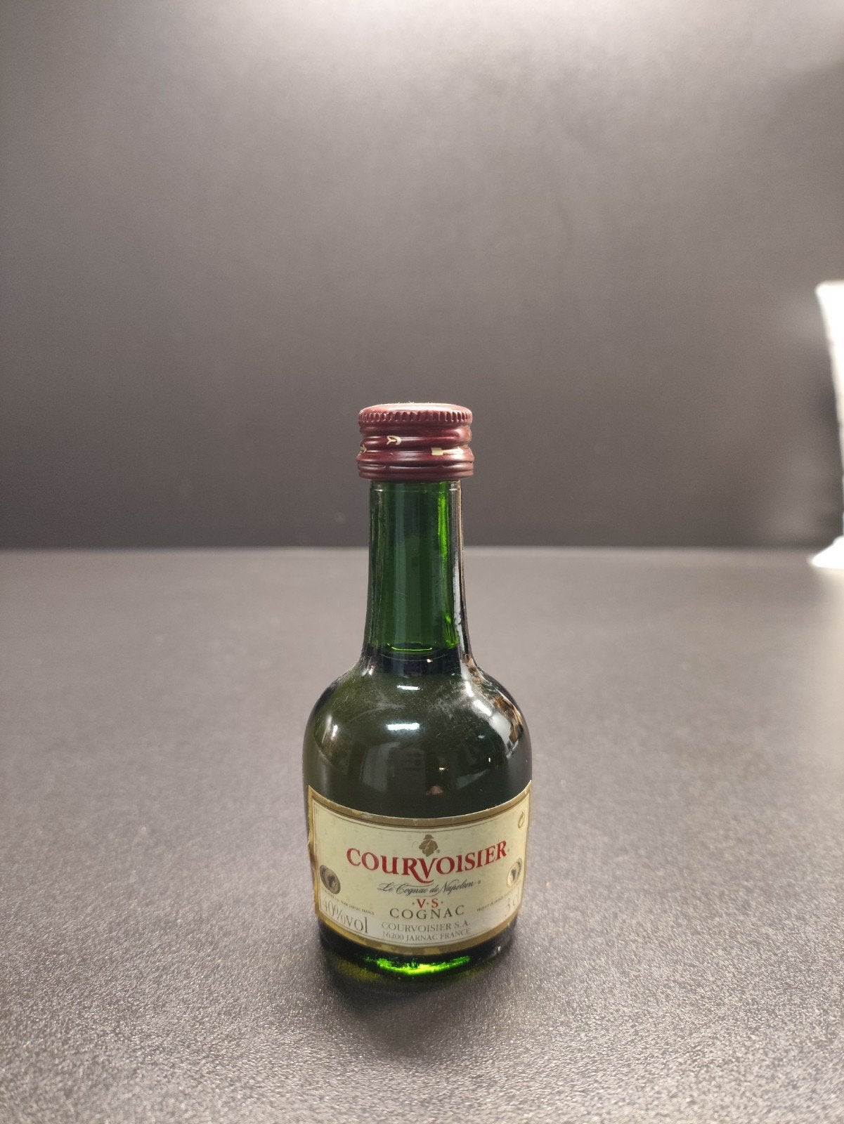 Mini-flesje Cognac Courvoisier ongeopend, Verzamelen, Ophalen of Verzenden, Zo goed als nieuw