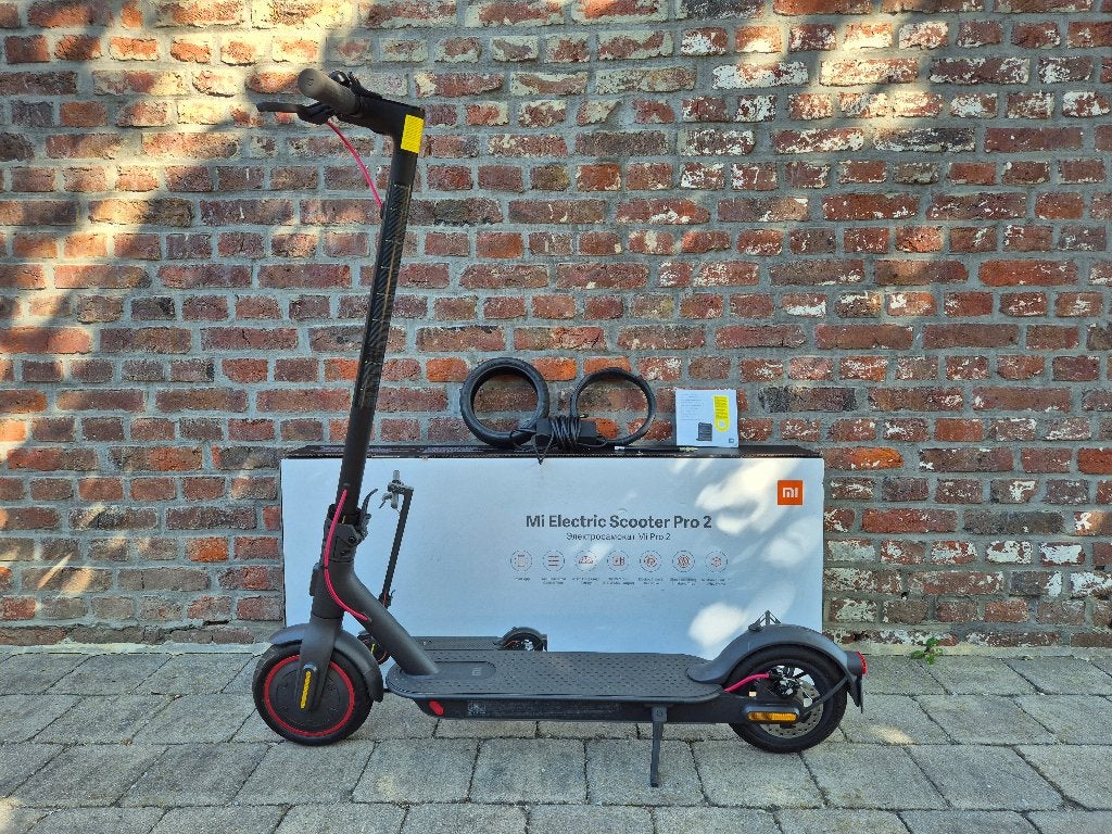 Trottinette électrique Xiaomi Mi Electric Scooter Pro 2, Vélos & Vélomoteurs, Enlèvement, Comme neuf, Step électrique (E-scooter)