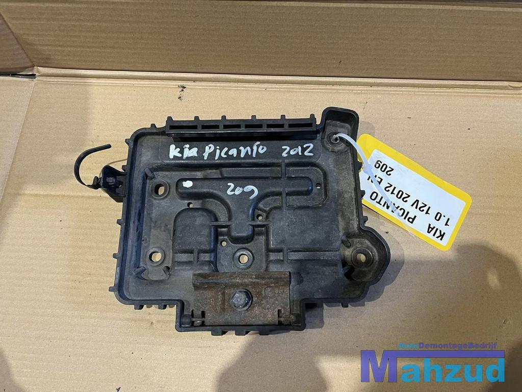 KIA PICANTO 2 accubak accuhouder 2011-2017, Heolleung-ro 12
06797  Seoul, Info@kia.com, Kia Corporation, Gebruikt