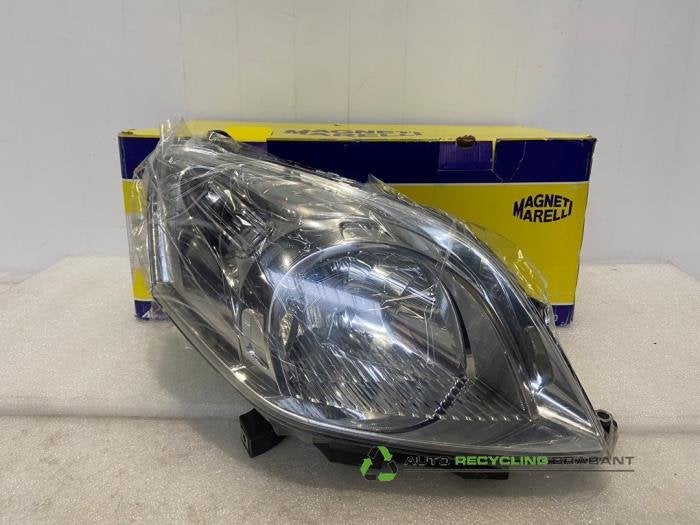 Phare droit d'un Peugeot Bipper, Autos : Pièces & Accessoires, -, 3 mois de garantie, Utilisé, -