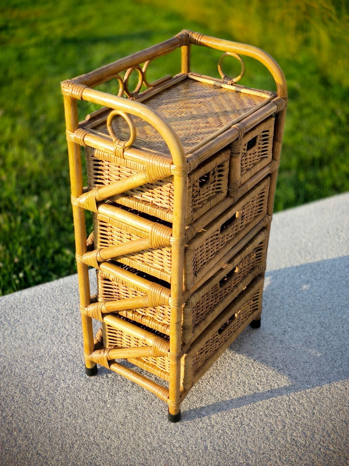 Klein dressoir van bamboe en rotan met laden, Huis en Inrichting, Kasten | Ladekasten, Ophalen, Gebruikt, 5 laden of meer, Vintage