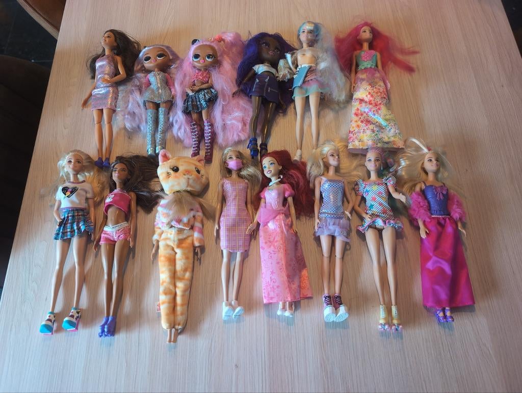 Diverse poppen te koop:7,5€ voor één en 12 voor 2, Ophalen, Zo goed als nieuw, Barbie