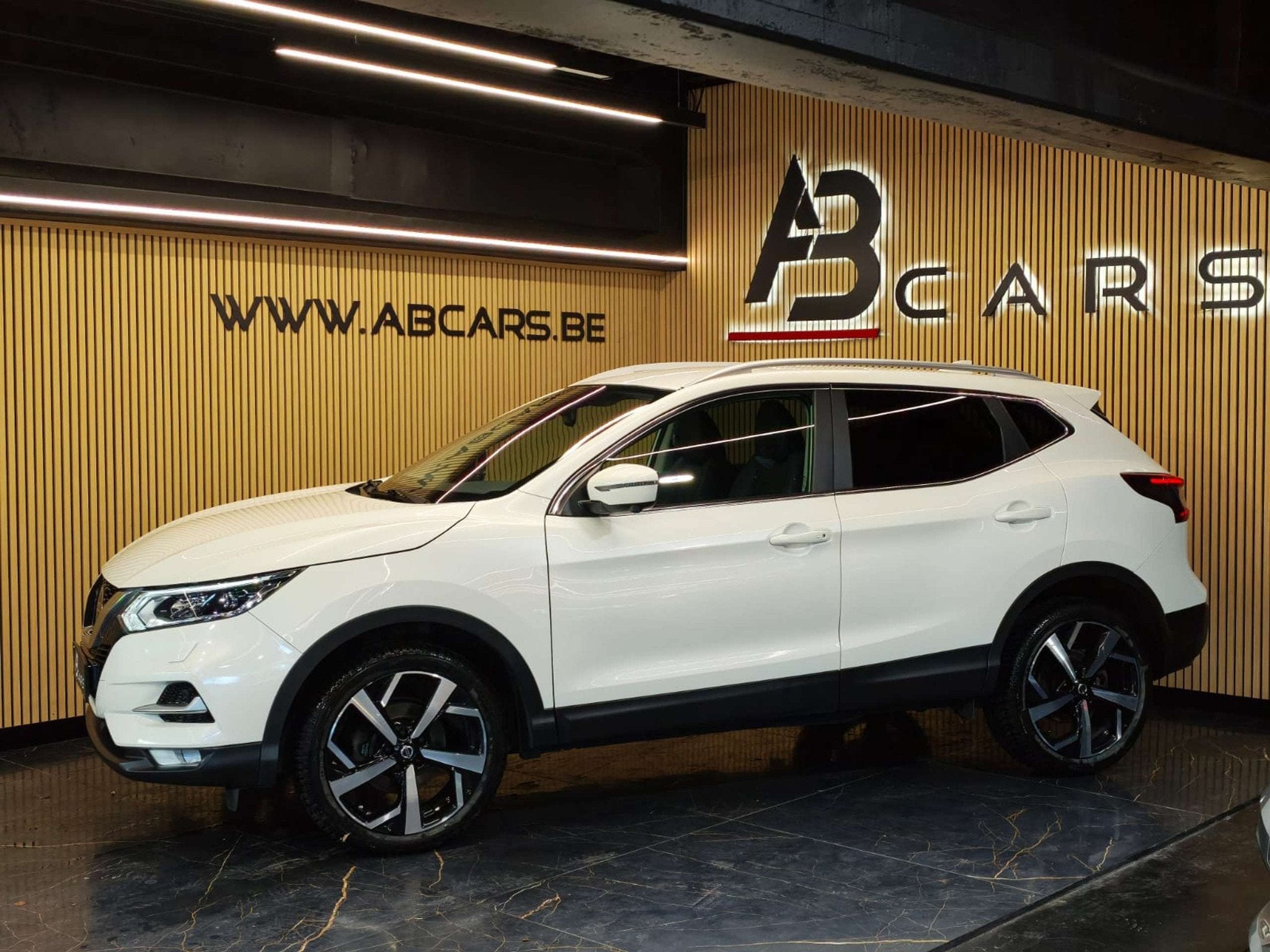 Nissan QASHQAI 1.3 DIG-T * GARANTIE 12 MOIS *, Autos, Cuir, 1332 cm³, Achat, Entreprise