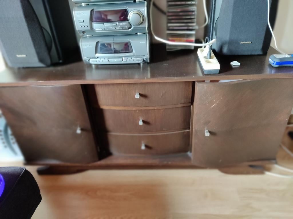 Commode foncé bois plaqué, Enlèvement