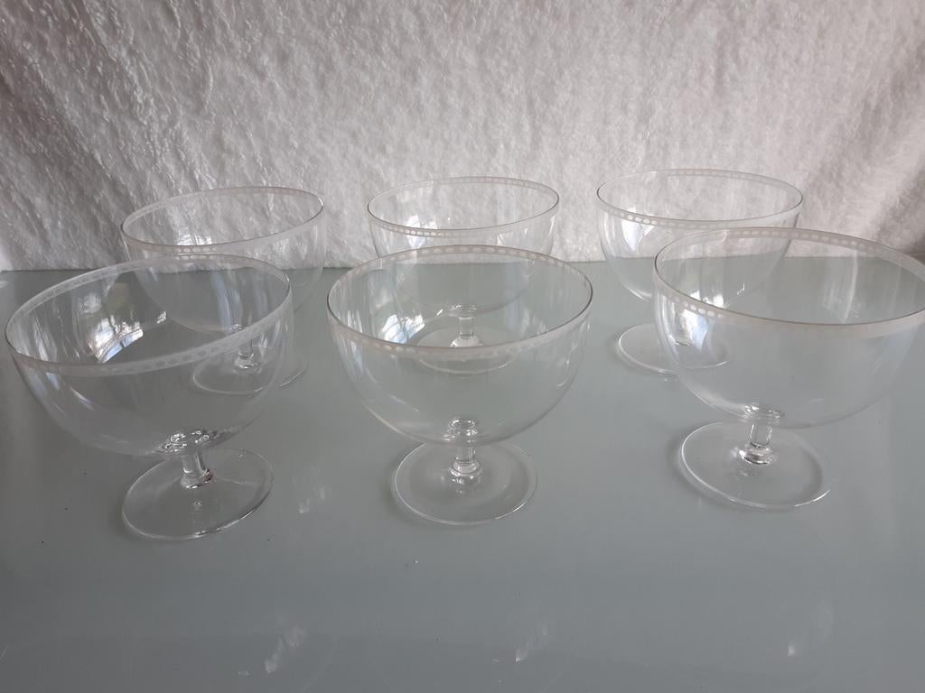 6 kristallen coupes, Ophalen