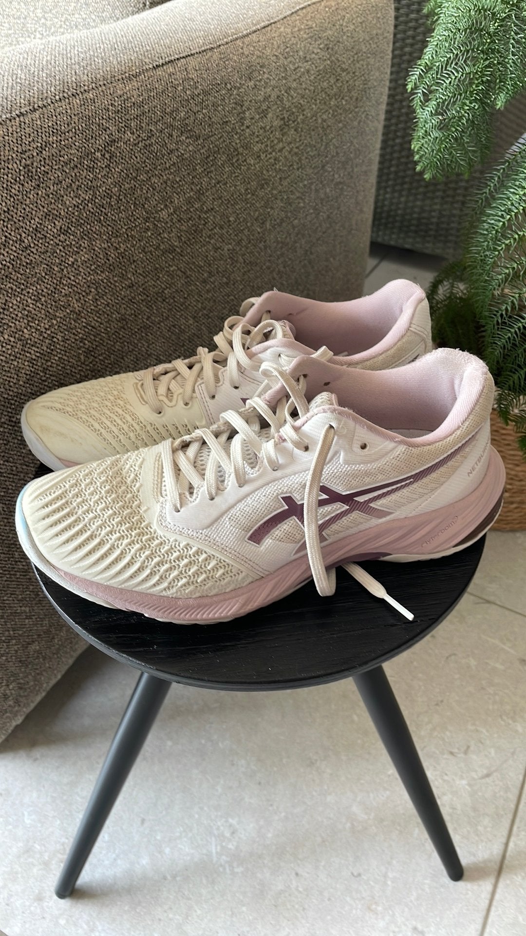 Volleybal schoenen (160 euro origineel), Ophalen, Zo goed als nieuw, Schoenen
