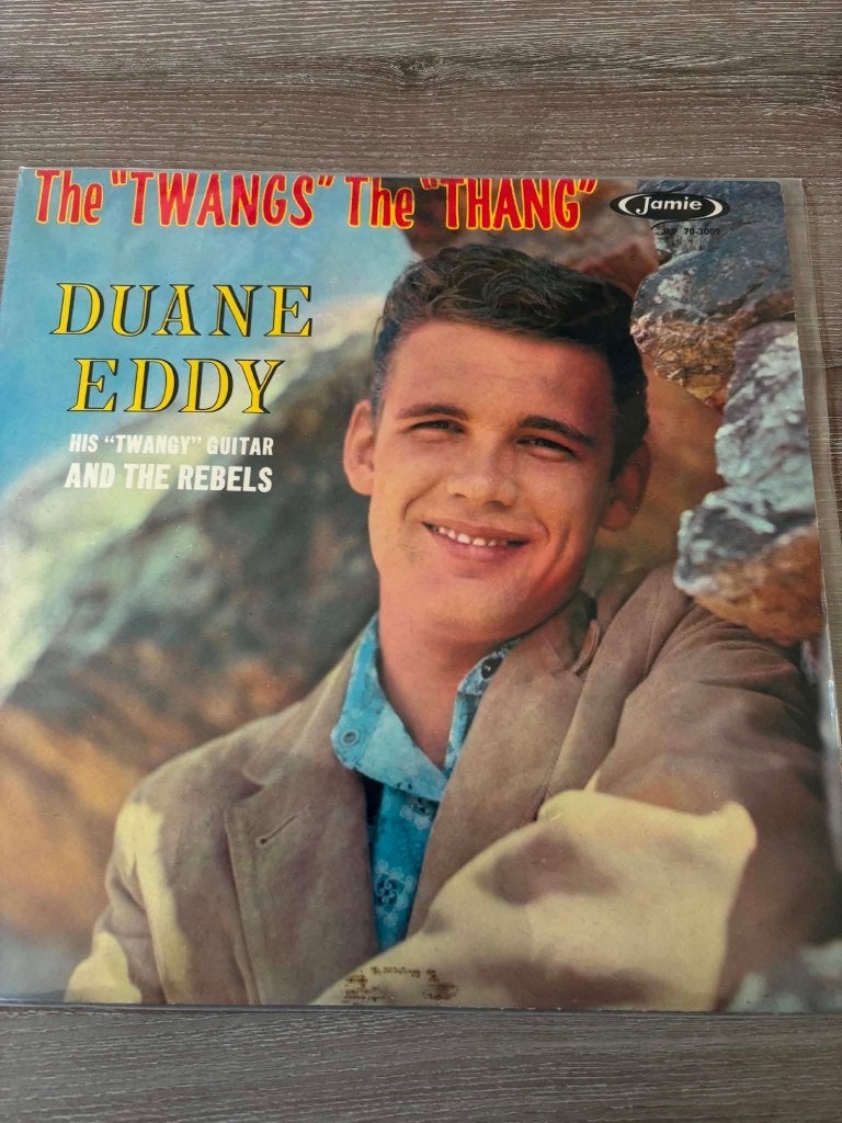 lp, Duane Eddy, the twangs the thang. mag weg voor 10 euro., CD & DVD, Vinyles | Autres Vinyles, Avec pochette intérieure, Enlèvement ou Envoi
