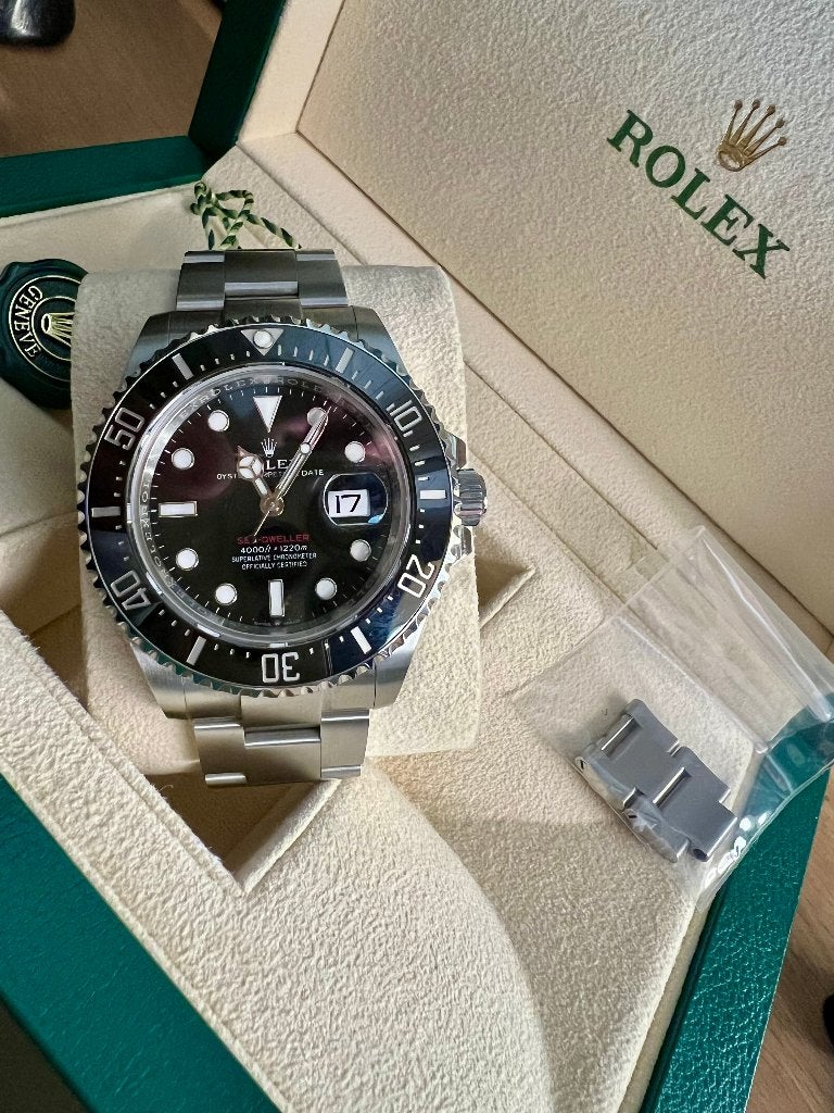 Rolex Sea-dweller 43 ligne rouge 2023, Montre-bracelet, Rolex, Comme neuf, Enlèvement
