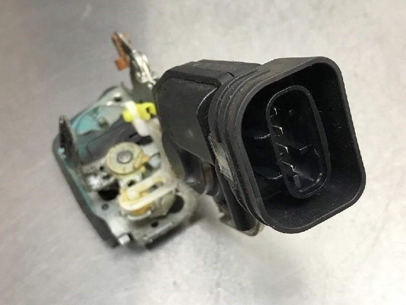 SERRURE DE PORTE RODS ARRIÈRE DROIT Toyota Starlet (EP9), Autos : Pièces & Accessoires, Utilisé, Toyota