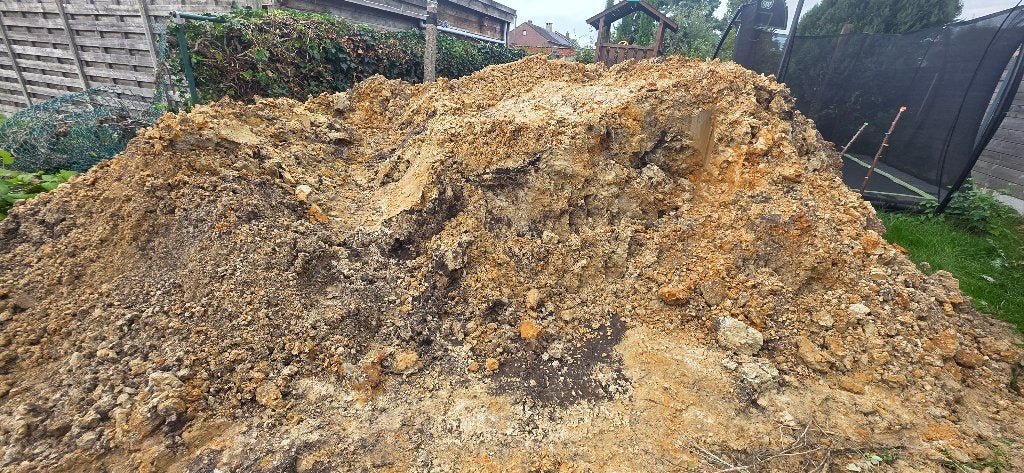 GRATIS aarde/grond voor ophoging terrein, Doe-het-zelf en Bouw, Ophalen, Gebruikt