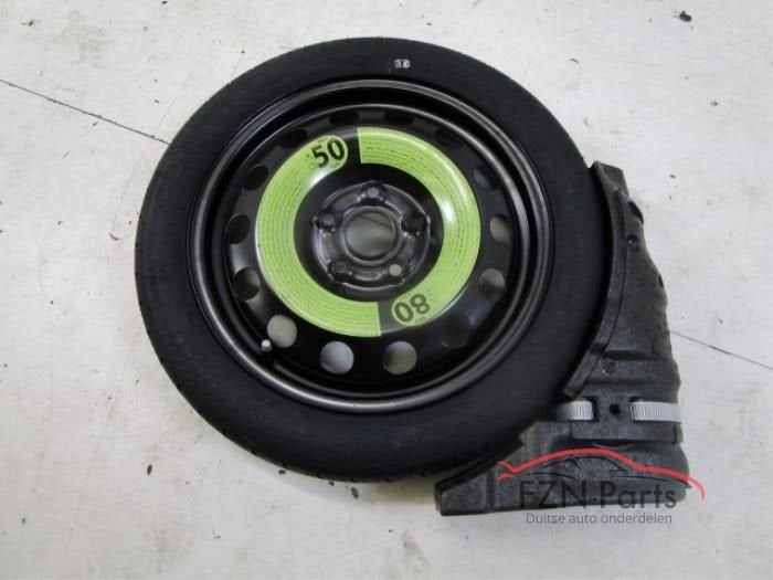 VW Golf 7 16 Inch Thuiskomer Met Schuim Gereedschap Krik, Auto-onderdelen, Ophalen of Verzenden, Nieuw, Band(en)