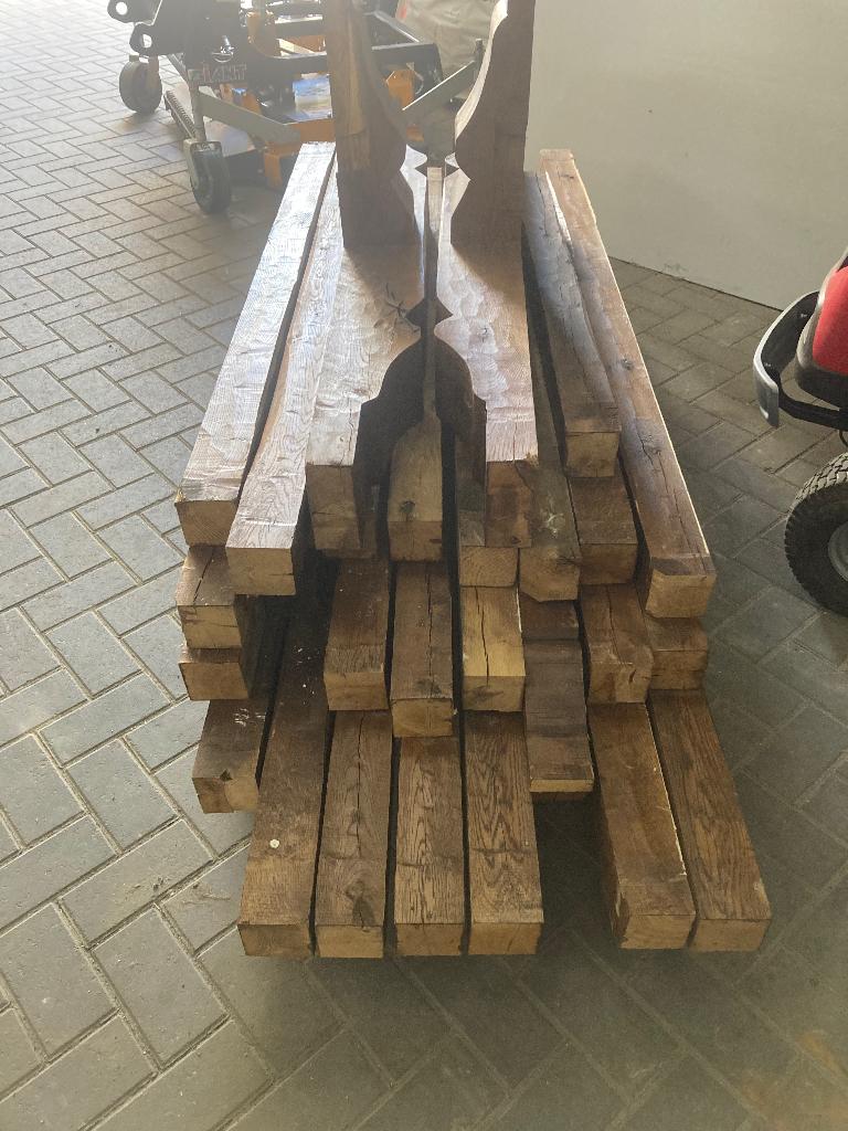 Eiken kepers, Enlèvement, Chêne